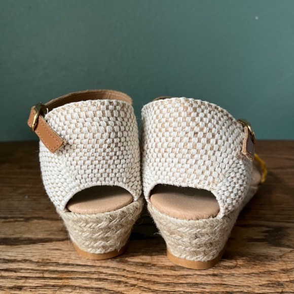 Cordani Sandals Espadrille Woven Suede & Leather Straps Brand New Size 7 NWOT - Picture 4 of 6